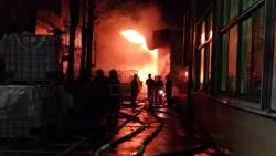 西港化學工廠暗夜火警　警消灌救無人傷亡