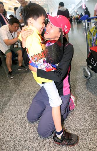 海拔最高馬拉松 台灣女生雙雙挑戰成功