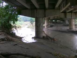 石牛溪氾濫 蘇治芬：河道只剩5米難怪淹水