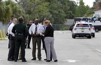 美佛州奧蘭多市槍擊案 兇手及4民眾喪命 