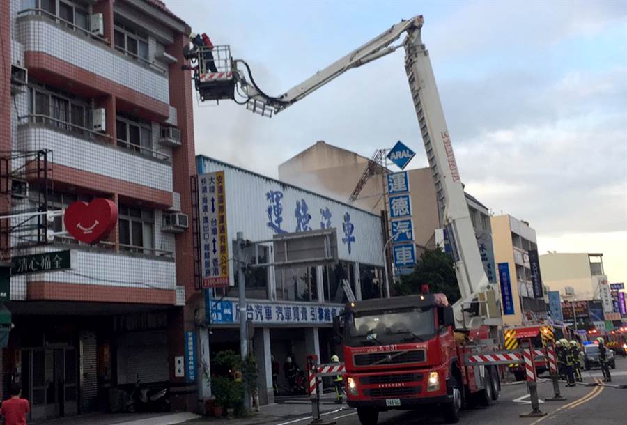 中古車行火警10多輛名車險遭殃 社會 中時