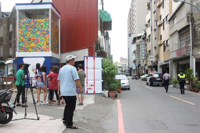 台南衛民街扭蛋機太夯擾民工務局要求補建照 生活 中時