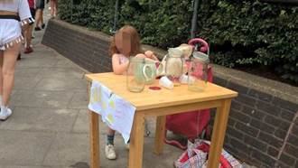 英5歲女孩擺攤賣檸檬罰6千 挨批小題大作