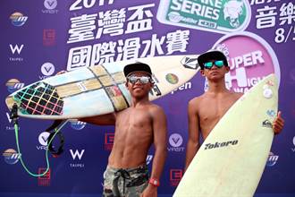 台灣盃滑水賽登場 衝浪小將取經拚奧運