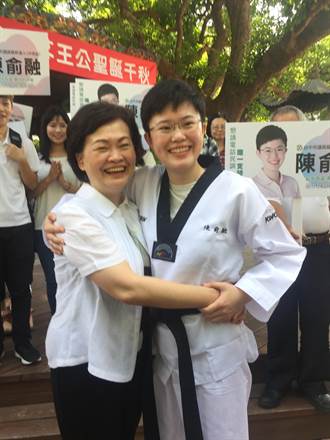 胎教政治 溫朗東：台灣從政只需血統
