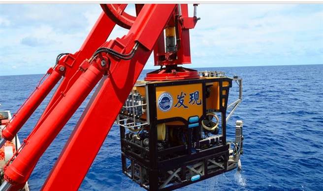 中国新一代远洋综合科考船「科学」号29日完成对西太平洋卡洛琳海山的考察任务，开始返航。（图/新华社）