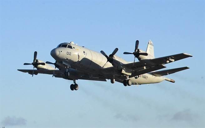 一架美国海军P-3猎户座海上巡逻机3月3日在夏威夷执行任务的画面。（图/美国海军）