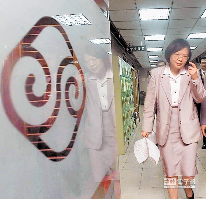 2000年，時任陸委會主委蔡英文。（本報系資料照片）