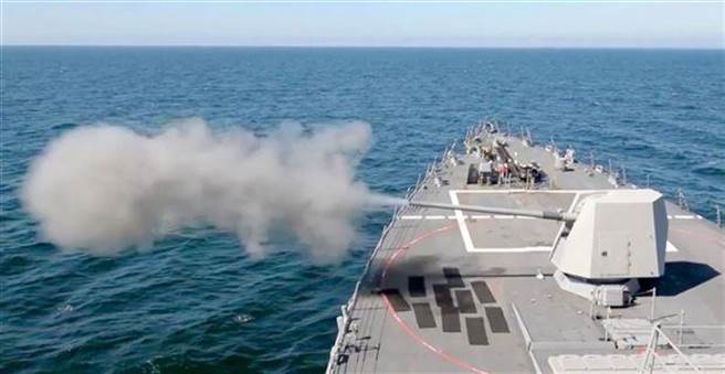 美國海軍研發新的5吋炮彈，射速將大為提高。(圖/美國海軍)