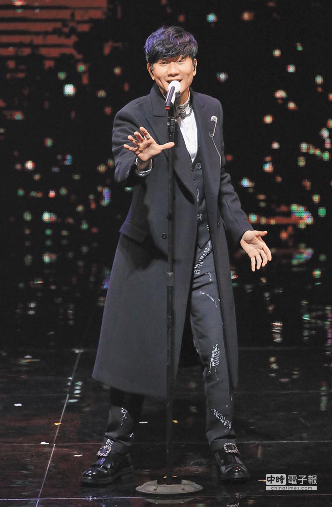 林俊傑昨唱〈偉大的渺小〉組曲，向電影人表達敬意。