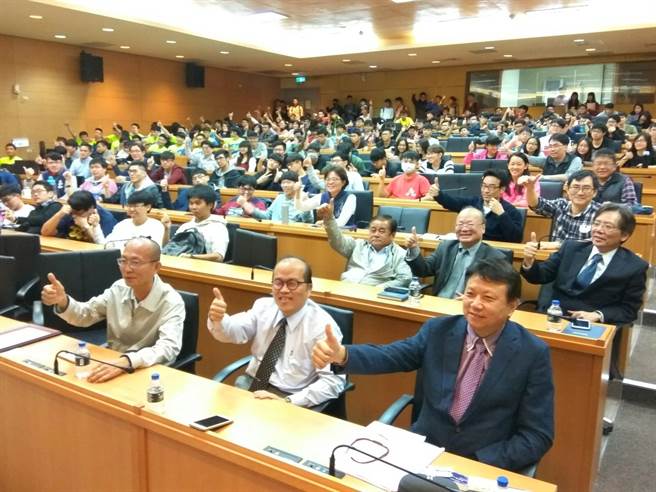 低調大老板默贊助大學千萬獎學金 社會 中時