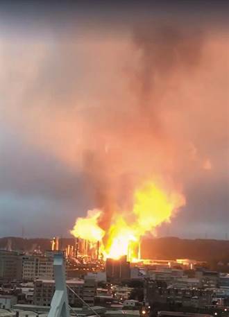 驚！桃園煉油廠爆炸 22條油管經鬧區