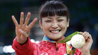 日本四屆奧運角力金牌伊調馨指控遭恩師性騷擾