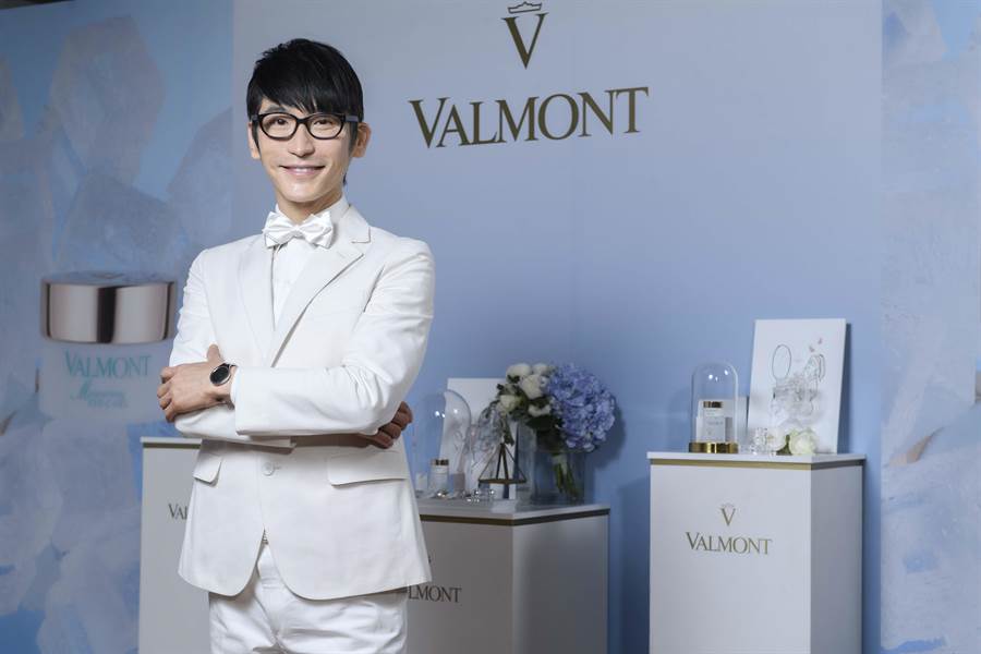 美妝達人牛爾出席瑞士頂級保養品牌VALMONT記者會。（VALMONT提供）