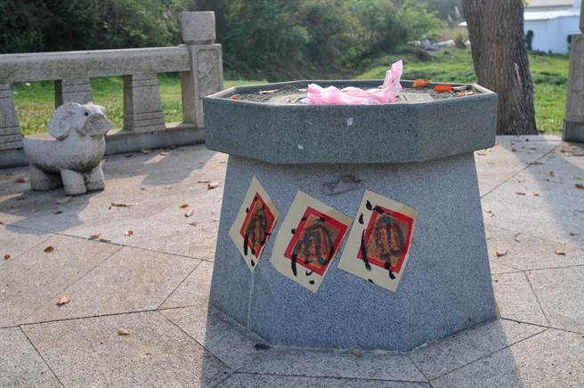 位于庵前村郊的「药井」，地方上又称为「恩主公井」。（李金生摄）