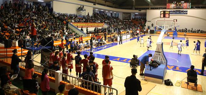 第13季WSBL季後賽球迷塞爆板橋體育館。(中華籃協提供)