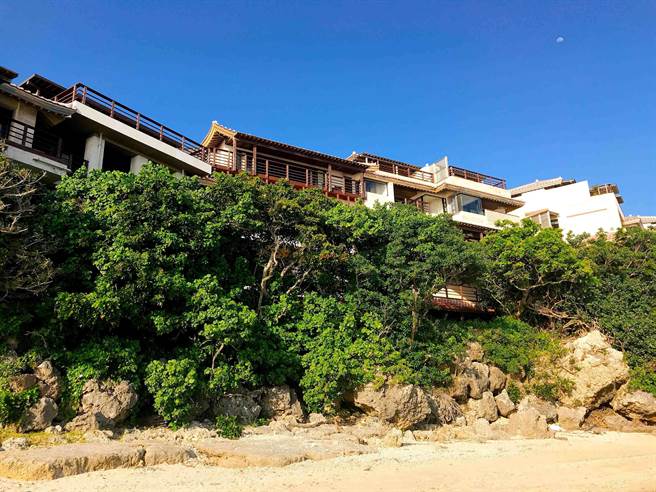 「百名伽藍」旅館背山面海，坐擁絕佳自然景觀。（徐力剛攝）
