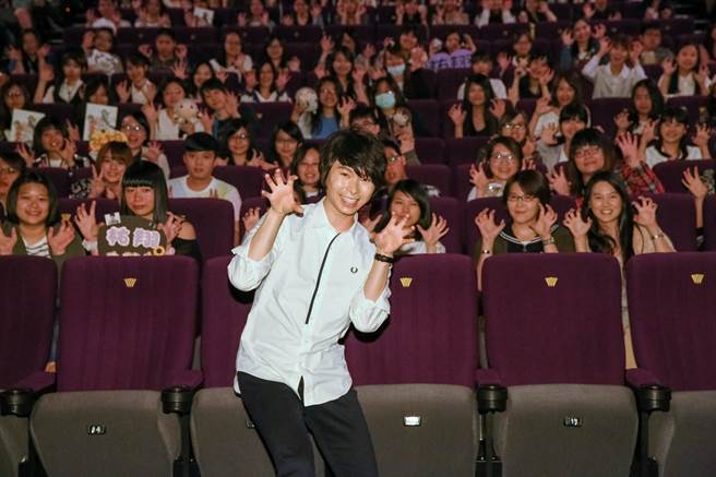 上村佑翔献声 文豪 向迪化街说歹势 娱乐 时报周刊 上村佑翔献声 文豪 向迪化街说歹势 娱乐 时报周刊