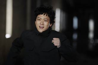 「韓國4大公共財物」之一姜棟元 為電影傻傻奔跑
