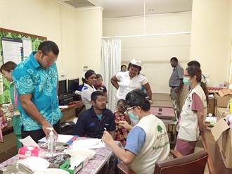 援助斐濟醫療 國泰醫院獲「外交之友」貢獻獎