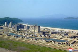 金正恩視察元山葛麻海岸旅遊區建設工地  北韓無敵海景曝光
