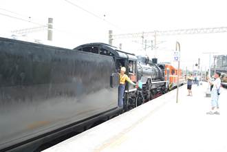 台鐵歡慶131歲 重量級「蒸汽火車王」DT668亮相