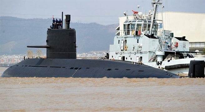 泰国向中国大陆订购的039B元级常规动力攻击潜艇，可能是参考俄罗斯的拉达级潜艇与基洛级潜艇的设计，出口型号为S-26麒麟级。（图／网路）