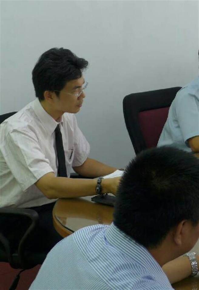 花檢署檢察官林俊佑濫權指揮員警辦案，被依恐嚇、妨礙自由起訴。（許家寧翻攝）