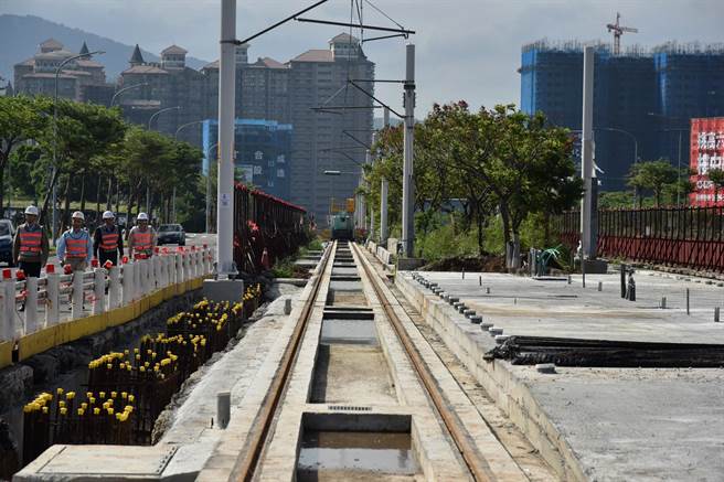 淡海輕軌今年底即將通車。圖為淡海輕軌施工情況。(本報系資料照片)
