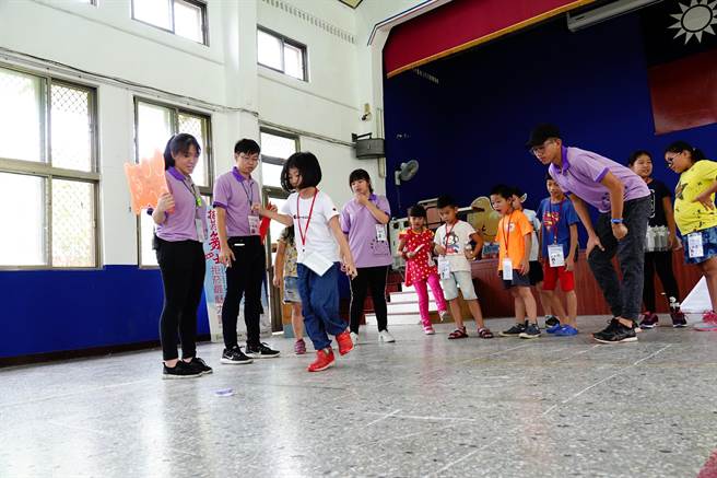 台灣 馬來西亞國際志工攜手服務東勢偏鄉 生活 中時