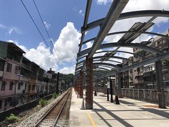 台鐵三坑車站加蓋遮雨棚 10月底完工  