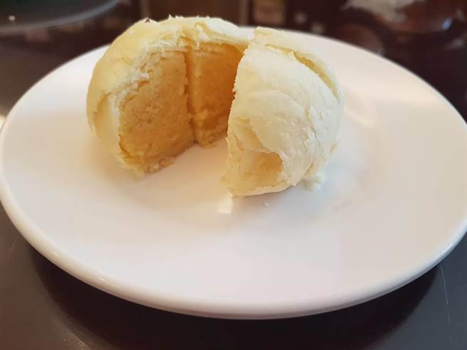 台中美食 新太陽堂創新白豆沙蛋黃小月餅爽口 生活 中時