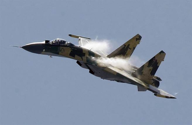 俄羅斯蘇霍伊飛機製造公司所生產的蘇-35戰機。（圖／美聯社）