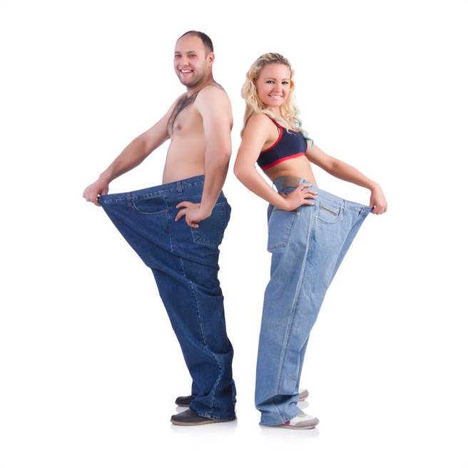 认真执行减肥计划，也会影响另一半的体重。（图／shutterstock)