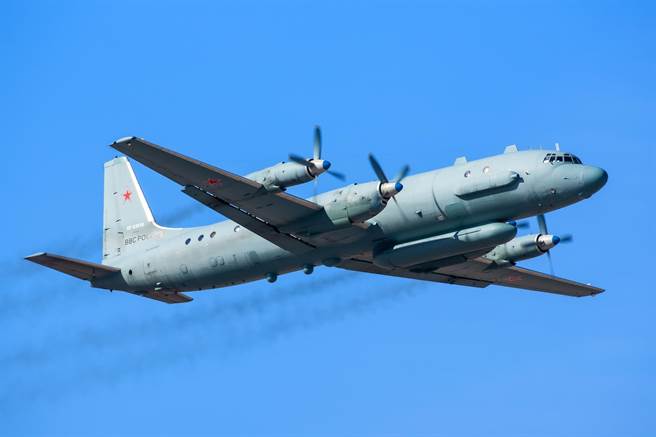 一架伊爾-20M（Il-20M）電子偵察機的畫面。（達志影像/Shutterstock)