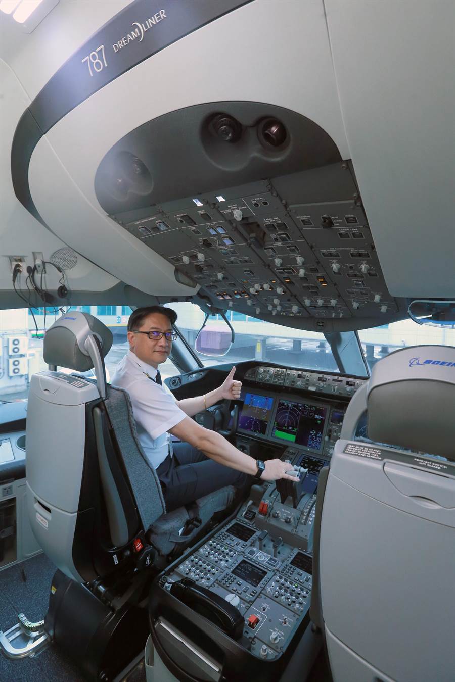 波音787-9型客機有多項先進的配備。（陳麒全攝）