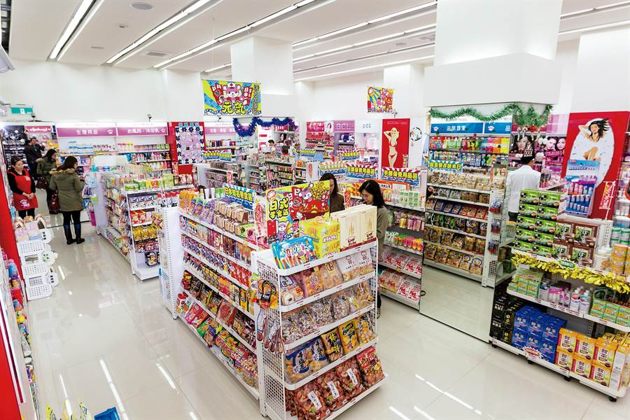 明亮、寬敞是日本藥妝店的特色，但日藥本舖其實是台灣自有品牌。(本報系資料照片)