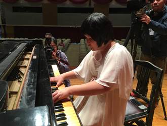 音樂跨越身體障礙 8身障鋼琴家為國出征