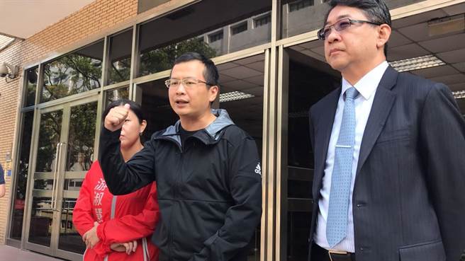 罗智强再提民事诉讼，向周玉蔻求偿1000万元。他说，不论判赔多少都作为「灭东厂基金」。记者林伟信／摄影