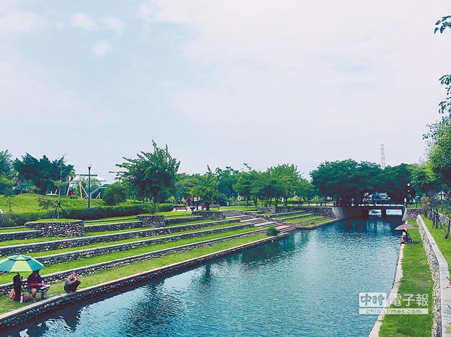 三重重劃區內有8座公園，集賢環保公園更是知名的特色公園，受到不少親子喜愛。圖／信義房屋