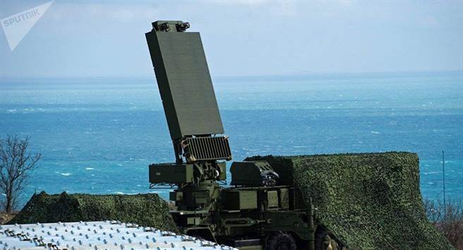 預計配備在S-500導彈防禦系統上的葉尼塞相控陣雷達。（圖／衛星通訊社）