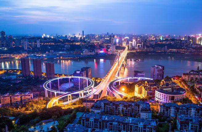 圖為重慶夜景。(圖片來源：重慶市台辦）