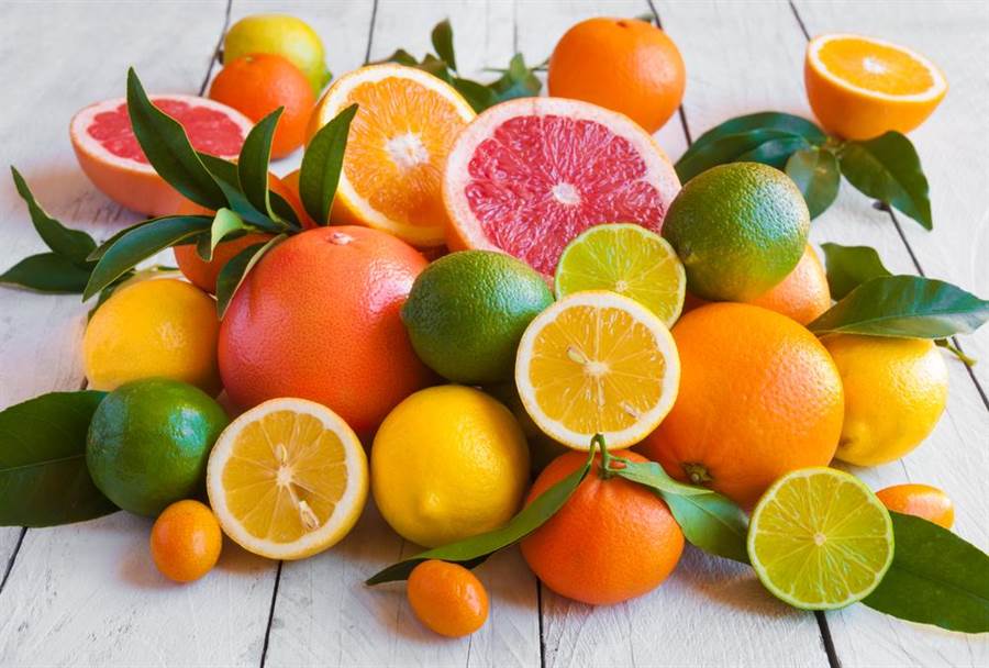多吃柑橘類水果，即可降低23％的食道癌風險及38％的賁門癌機率。（圖／達志影像）