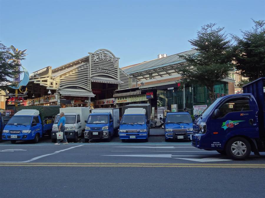 影》黑幫暴力橫行士林夜市 北山會大哥「黑吃黑」落警網 - 社會 - 中時