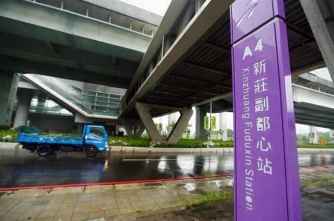 新莊副都心周圍房價跌勢驚人，有新建案打出3字頭破盤價。(本報系資料照片) 