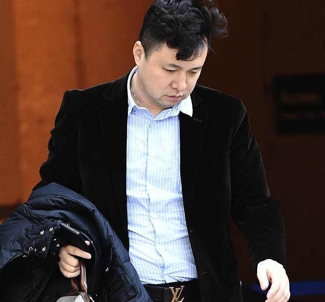 劉曉棕12月10日抵達溫哥華法院的神情。（美聯社）