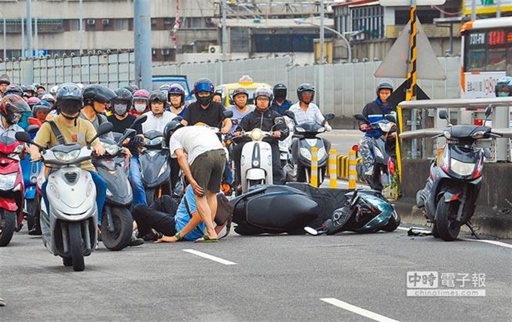 明年起買機車加裝abs 最高可補助4000元 生活 中時