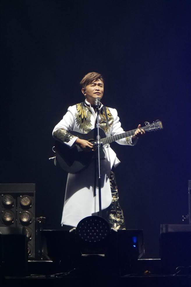 吴宗宪今年五月将唱进高雄巨蛋。(华贵娱乐提供)