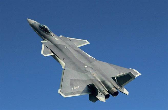 中共歼-20战机可能开发双座版。（图／中国军网）