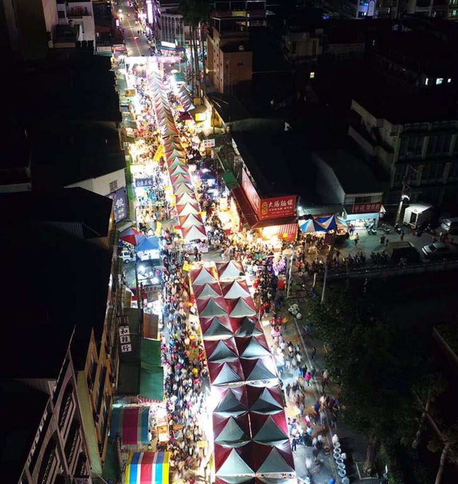 潮州春節市集近3千人排隊 攤商驚：媲美韓國瑜夜市